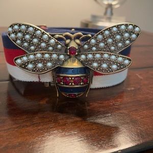 Gucci bee faux pearl belt size small